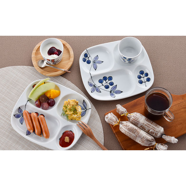 波佐見焼「南天」仕切りプレート+ミニカップペアセット 赤と青(大新窯