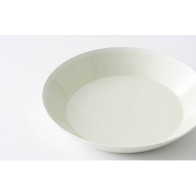 波佐見焼 ホワイトライン 20cm皿 ベージュ | 奥川陶器(奥川陶器