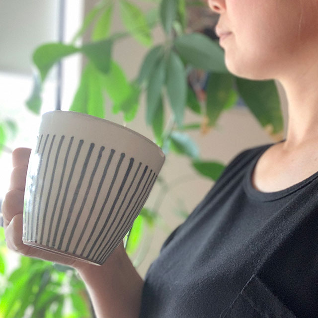 波佐見焼 泰斗窯 化粧十草 マグカップ ペアセット | ROXY(ROXY) | エンニチ